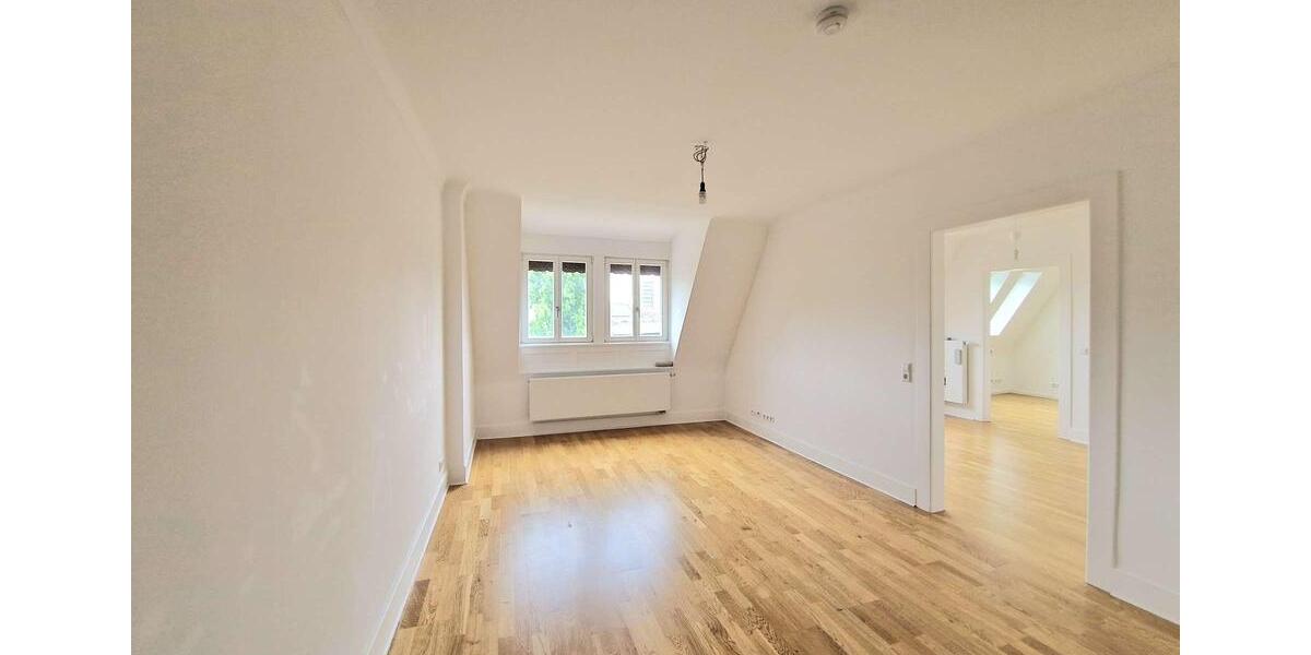 Dachgeschoßwohnung Stuttgart Stuttgart-Mitte - 5 Zimmer, 134 m&sup2;, 2.796&euro; | Angebot:24659602