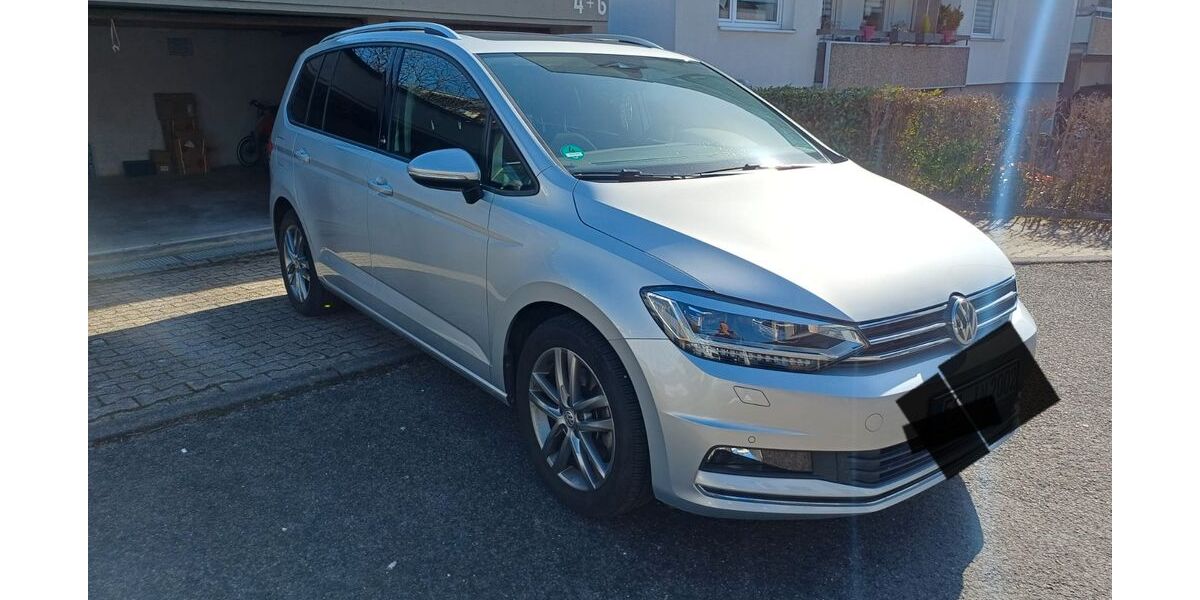 VW Touran 59.000 km 19.900 &euro; Ostfildern 73760
