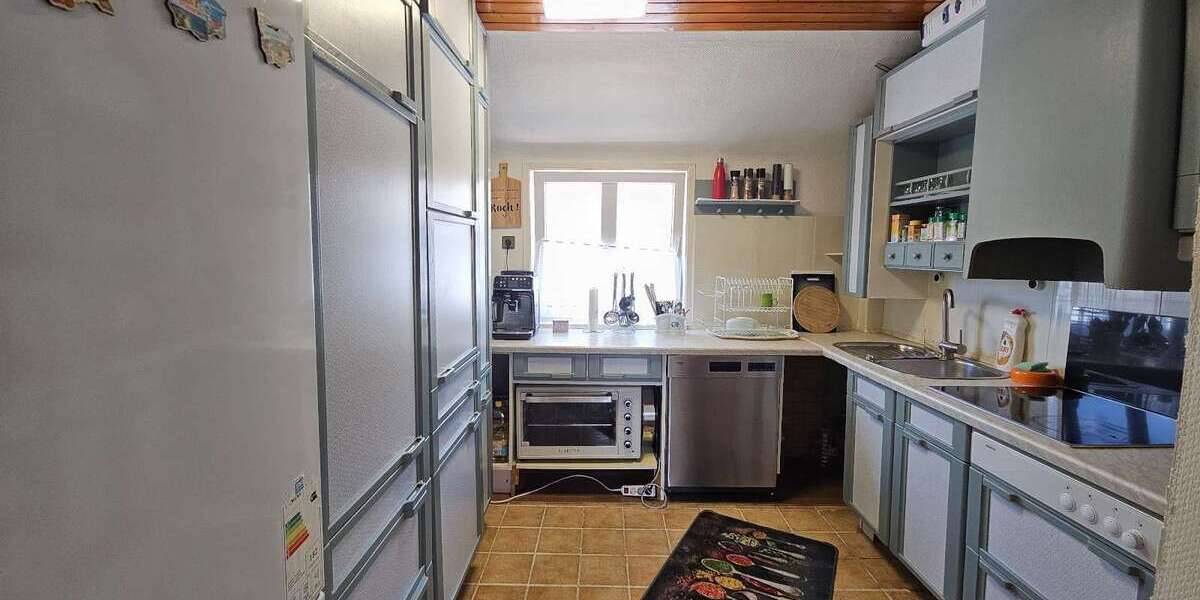 Charmante 3-Zimmer-Dachgeschosswohnung mit Garage und Gartenbereich in Denkendorf - Dachgeschoßwohnung Denkendorf | Angebot:27532423