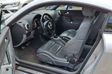 Audi TT 58.000 km 13.990 &euro; Fellbach 70736
