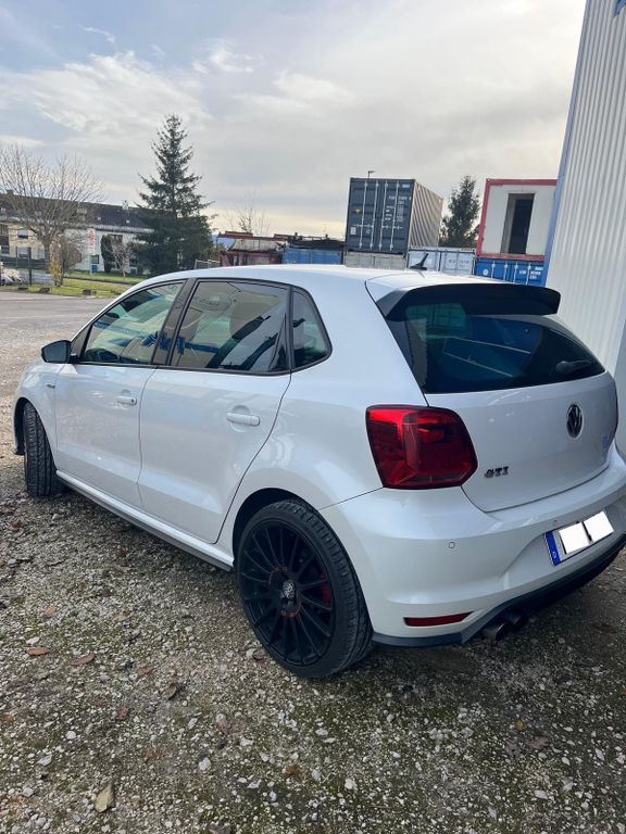 VW Polo 108.000 km 13.900 € Stuttgart 70619