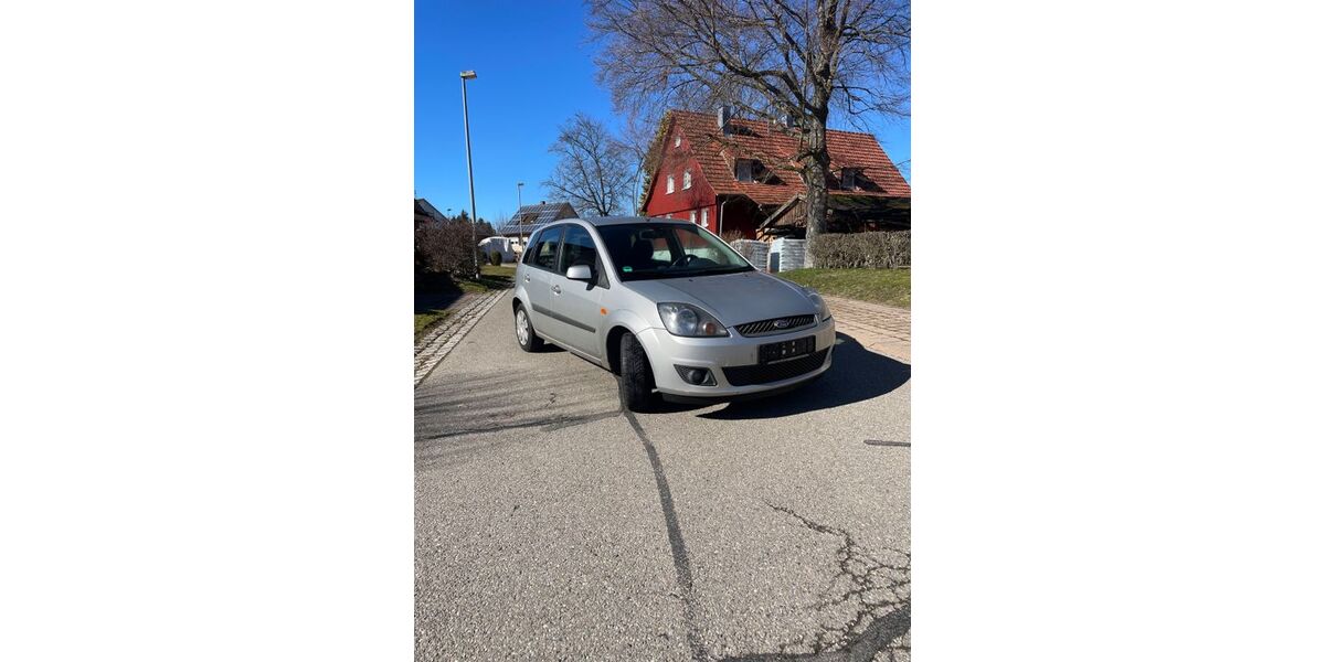 Ford Fiesta 91.000 km 2.500 &euro; Oberreichenbach 75394