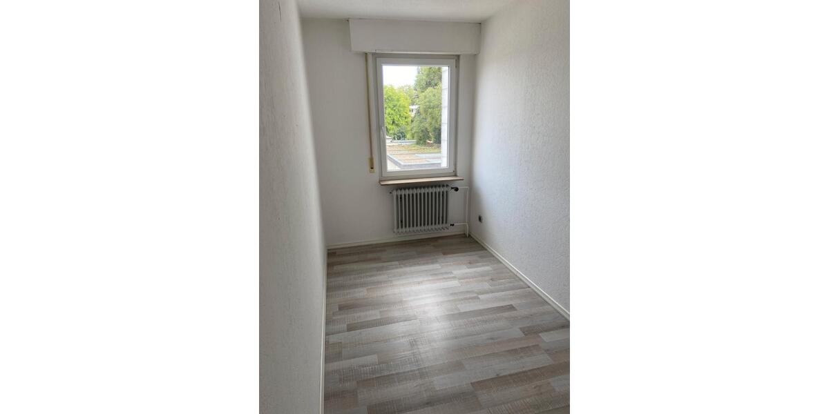 Reihenhaus Tamm - 6 Zimmer, 117 m&sup2;, 1.600&euro; | Angebot:27619017
