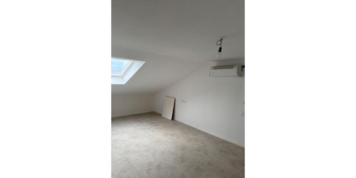 Doppelhaushälfte Filderstadt - 4 Zimmer, 135 m&sup2;, 2.200&euro; | Angebot:25059825