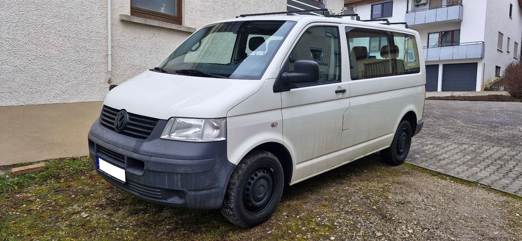 VW T5 Transporter 173.438 km 9.000 &euro; Nürtingen 72622