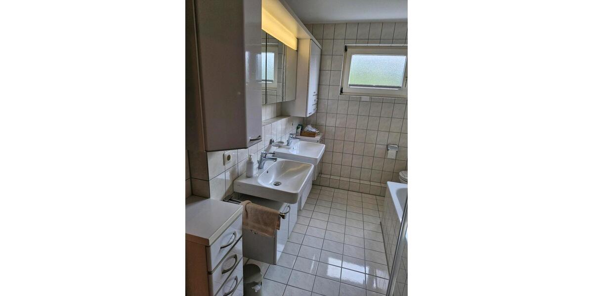 Reihenhaus Stuttgart Vaihingen - 4.5 Zimmer, 144 m&sup2;, 2.450&euro; | Angebot:27618969