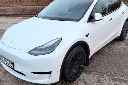 Tesla Model Y 44.000 km 30.900 &euro; Gäufelden 71126