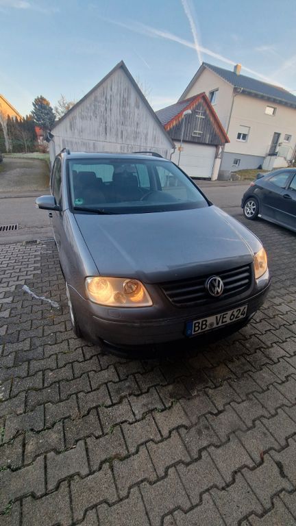 VW Touran 225.000 km 3.000 € Waldenbuch 71111