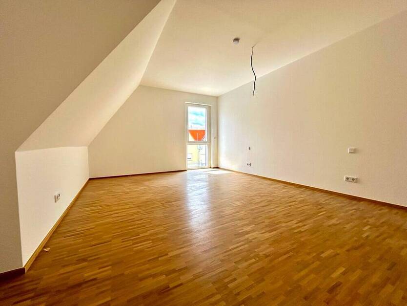 EXKLUSIVE-NEUBAU-ERSTBEZUG! Traumhafte DG-Wohnung mit Top-Ausstattung (Balkon, EBK, Aufzug uvm.) in sonniger direkter City-Lage!