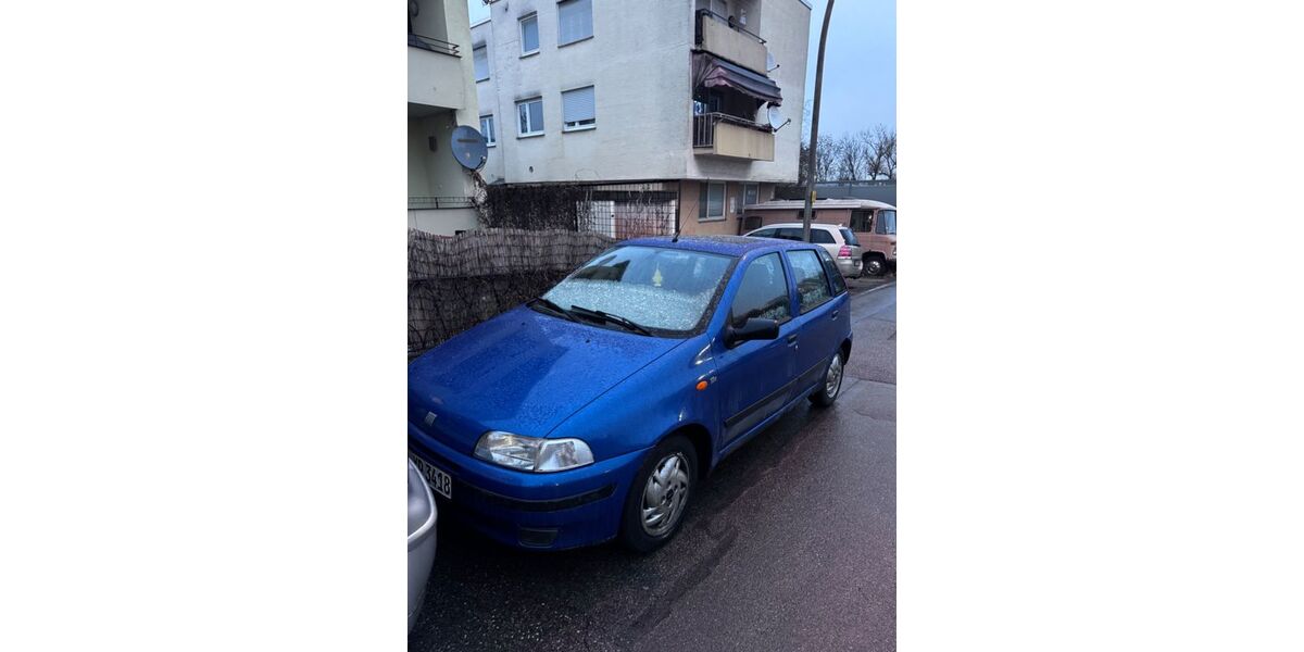 Fiat Punto 74.225 km 2.100 &euro; Ditzingen 71254