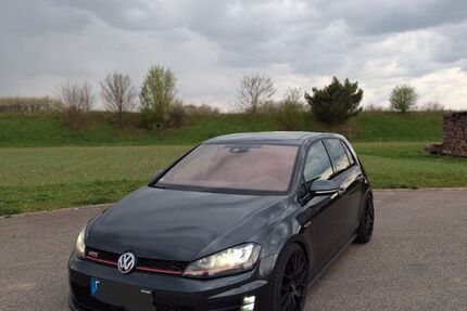 VW Golf 107.000 km 19.600 &euro; Holzgerlingen 71088