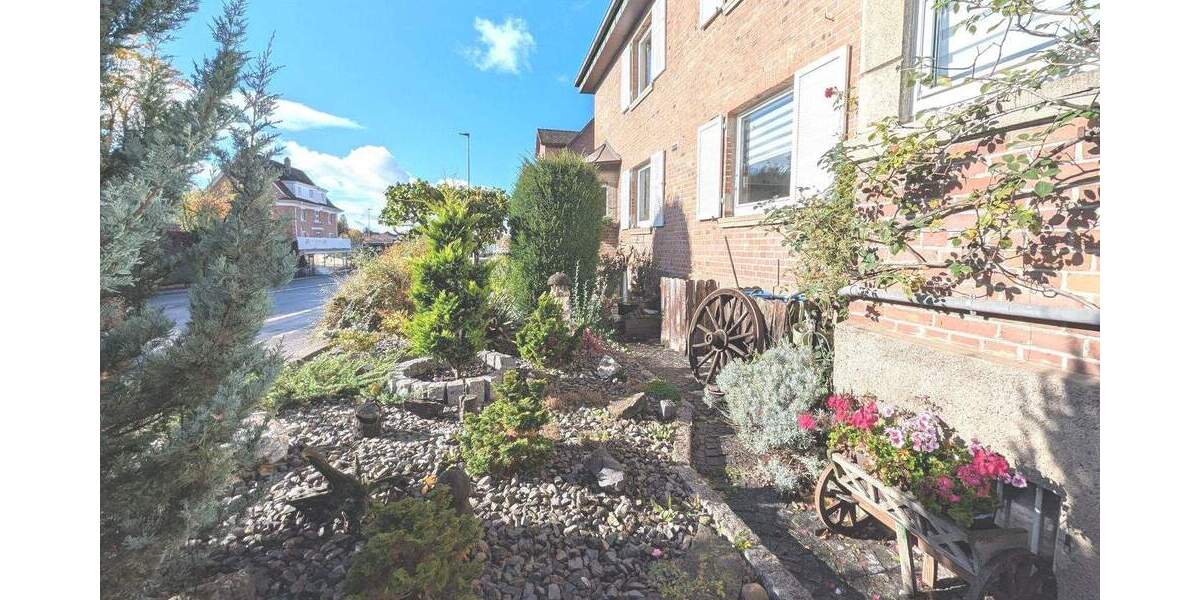 Doppelhaushälfte Böblingen - 4 Zimmer, 130 m&sup2;, 465.000&euro; | Angebot:24528832