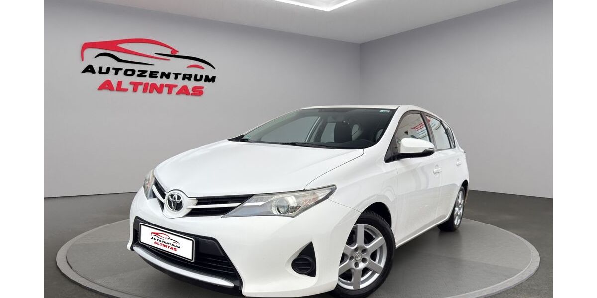 Toyota Auris 97.000 km 9.700 &euro; Holzgerlingen 71088