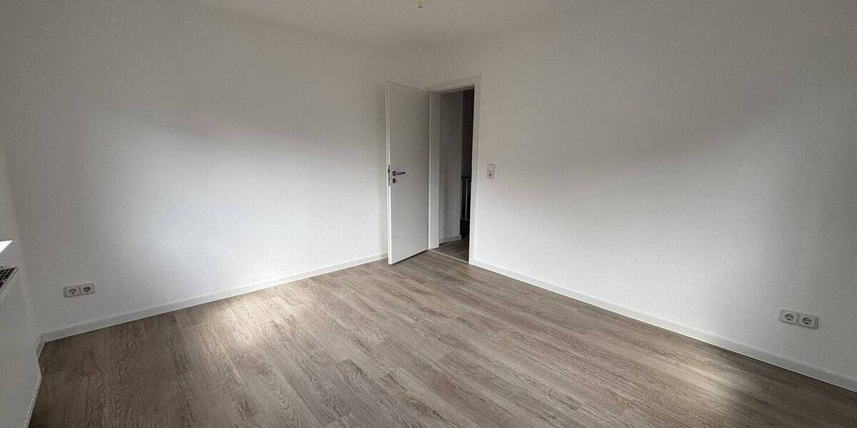 Doppelhaushälfte Stuttgart Stammheim - 4 Zimmer, 123 m&sup2;, 1.800&euro; | Angebot:26556238