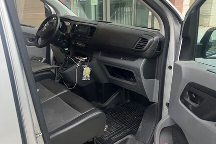 Toyota Proace City (Verso) 184.877 km 10.200 &euro; Esslingen am Neckar 73728