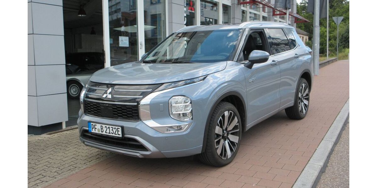 Mitsubishi Plug-in Hybrid Outlander 3.000 km 50.980 &euro; Niefern 75223