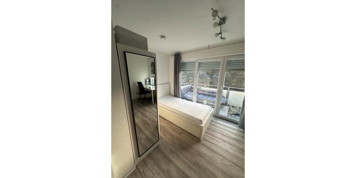 Etagenwohnung Reutlingen Reutlingen (Kernstadt) - 1 Zimmer, 25 m&sup2;, 630&euro; | Angebot:24830882