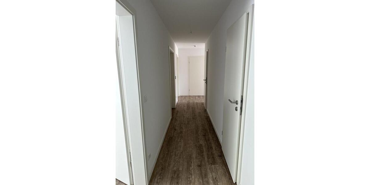 Dachgeschoßwohnung Freiberg am Neckar - 4.5 Zimmer, 98 m&sup2;, 1.480&euro; | Angebot:24818226