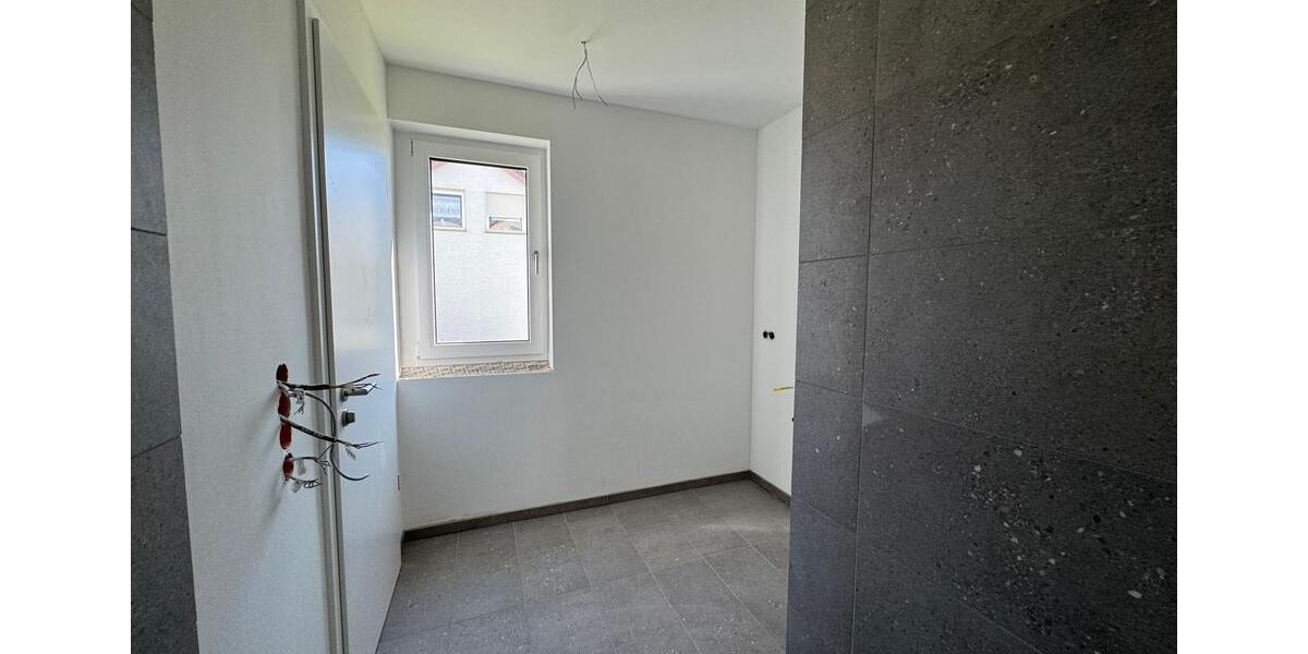 Etagenwohnung Esslingen am Neckar Oberesslingen - 3 Zimmer, 86 m&sup2;, 1.695&euro; | Angebot:26004786