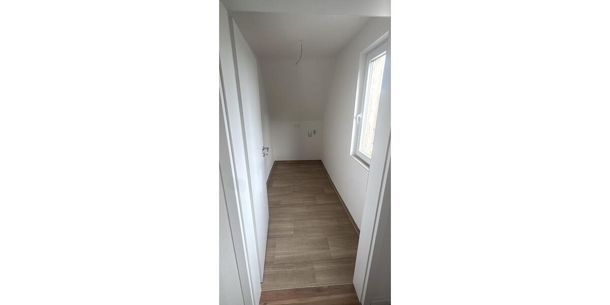 Maisonettenwohnung Mühlacker - 4.5 Zimmer, 100 m&sup2;, 1.250&euro; | Angebot:27625082
