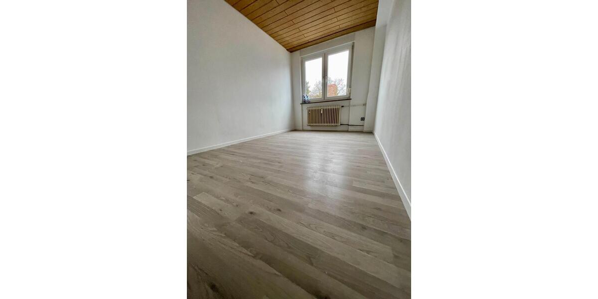 Etagenwohnung Pforzheim - 3 Zimmer, 69 m&sup2;, 250.000&euro; | Angebot:26972578