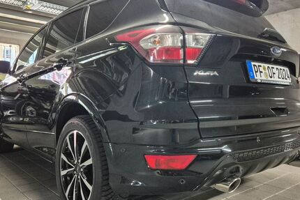 Ford Kuga 82.000 km 15.900 &euro; Pforzheim 75179