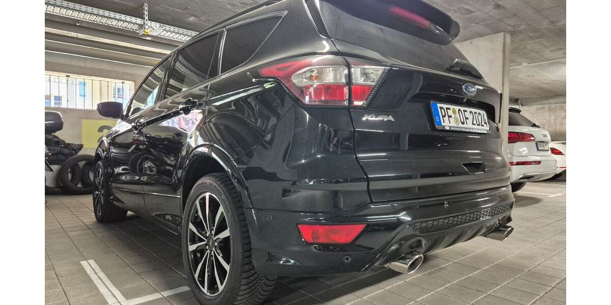 Ford Kuga 82.000 km 15.900 &euro; Pforzheim 75179