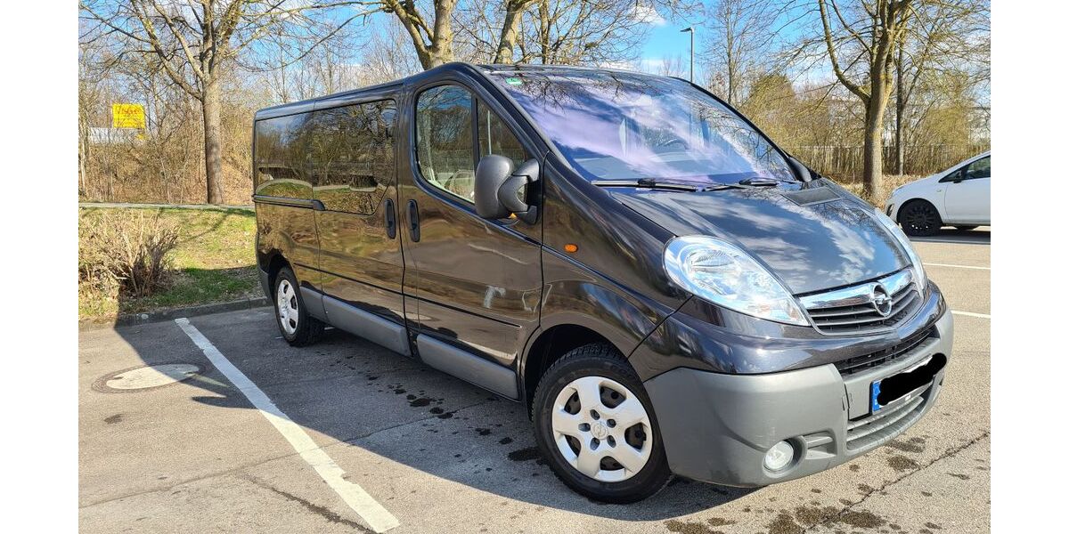 Opel Vivaro 335.000 km 7.900 &euro; Vaihingen an der Enz 71665