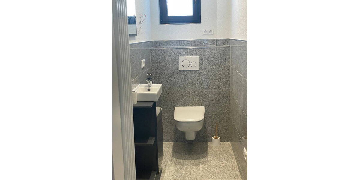 Etagenwohnung Böblingen - 2 Zimmer, 90 m&sup2;, 1.180&euro; | Angebot:26376911