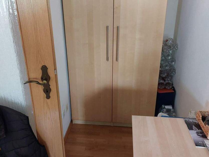 SINDELFINGEN 2 Zi.Whg.ca.59m2 möbliert tip top EBK DU.Parkett ruhig hell sonnig 700.,zzgl.NK pauschal 150.-warm 850,-