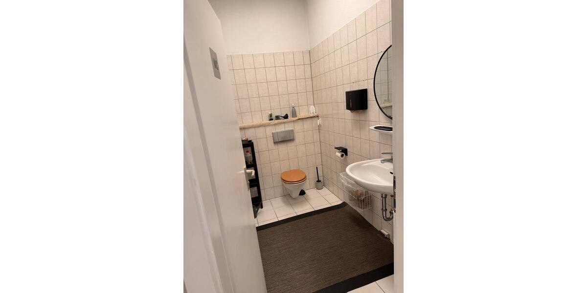 Gewerbefläche Stuttgart-Vaihingen-Rohr-97qm, S-Bahn, Parkplätze zimmer