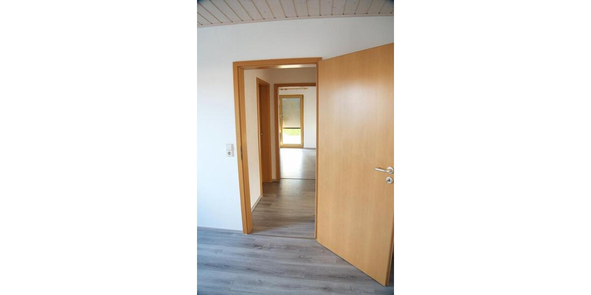 Einfamilienhaus Herrenberg - 6 Zimmer, 129 m&sup2;, 650.000&euro; | Angebot:27223016