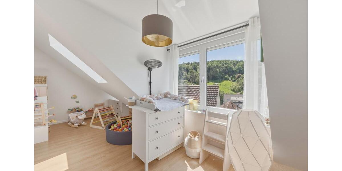 Doppelhaushälfte Stuttgart Hedelfingen - 6 Zimmer, 206 m&sup2;, 1.099.000&euro; | Angebot:26916782