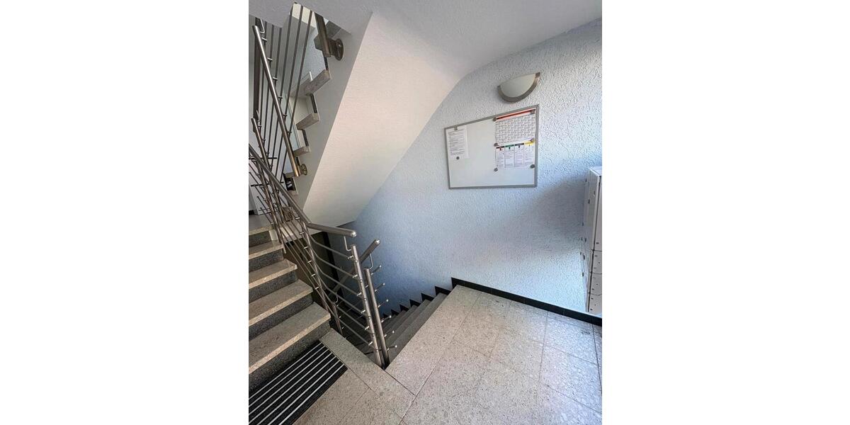 Dachgeschoßwohnung Stuttgart Feuerbach - 2.5 Zimmer, 35 m&sup2;, 161.000&euro; | Angebot:27111038
