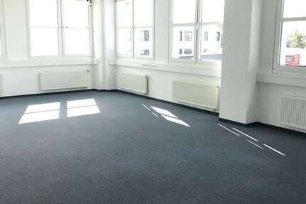 Büro in Holzgerlingen 939 € 80 m² zimmer