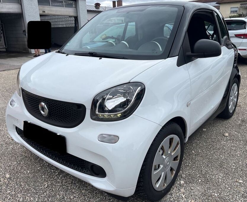 Smart ForTwo 137.490 km 6.990 € Sindelfingen 71065