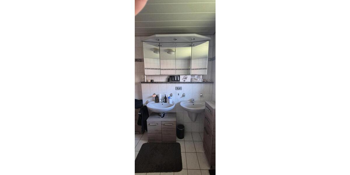 Etagenwohnung Rottenburg am Neckar - 5.5 Zimmer, 160 m&sup2;, 1.600&euro; | Angebot:25920938