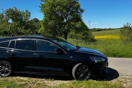 Ford Focus 75.000 km 16.100 &euro; Dußlingen 72144
