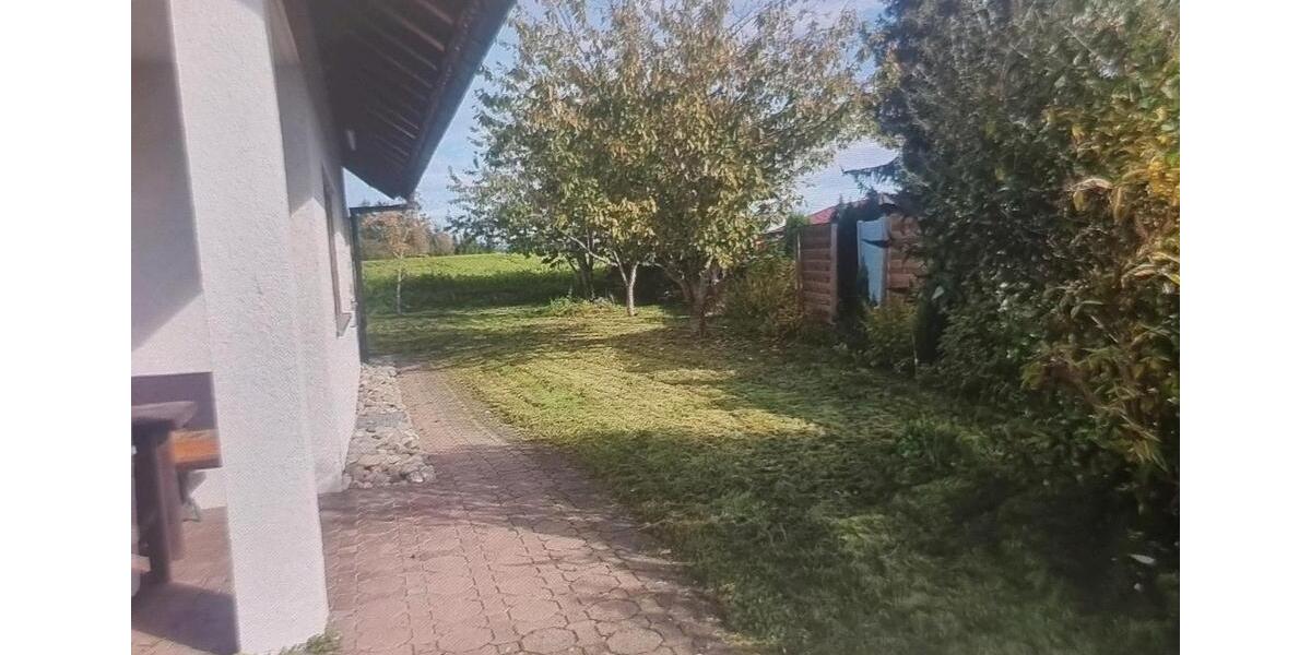 Erdgeschoßwohnung Sindelfingen - 3.5 Zimmer, 110 m&sup2;, 1.200&euro; | Angebot:24746192