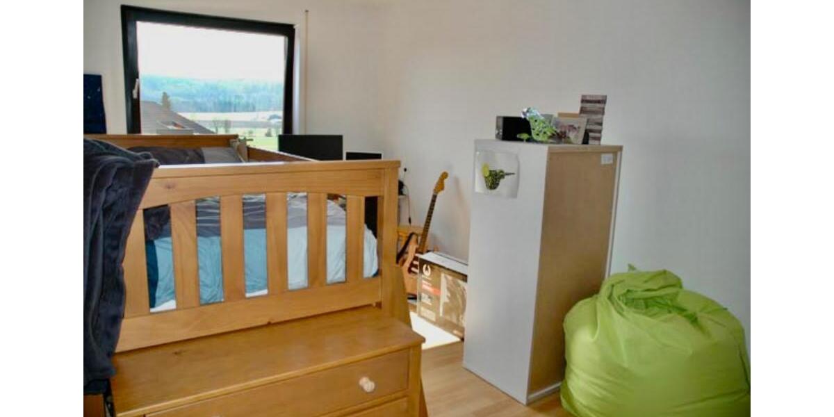 Reihenhaus Leonberg - 6 Zimmer, 199 m&sup2;, 1.750&euro; | Angebot:24248136