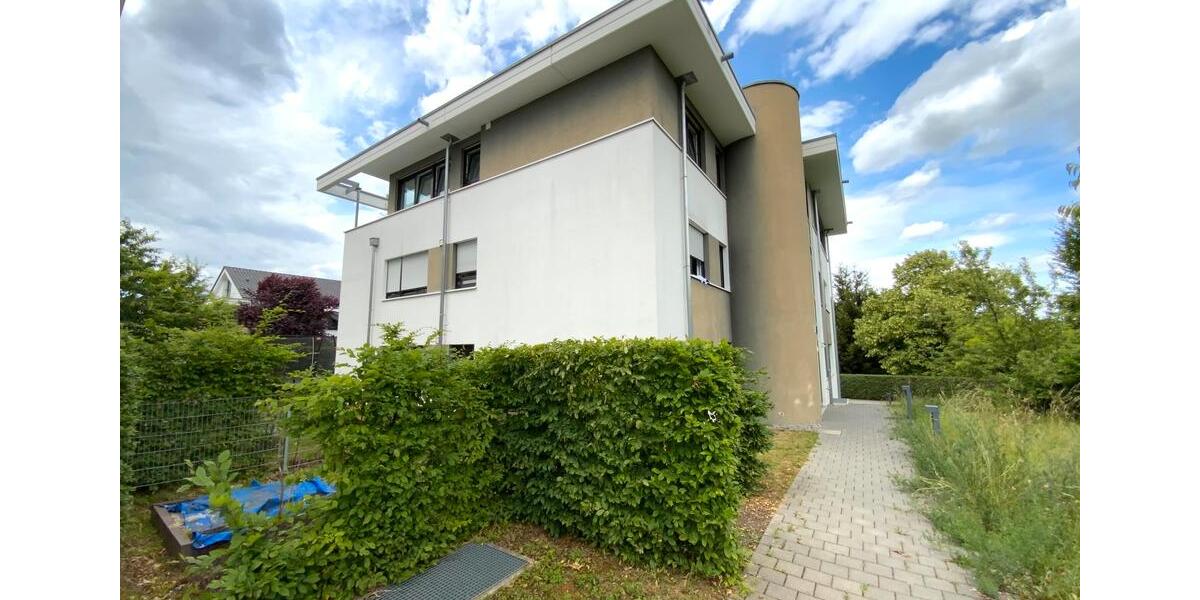 Einfamilienhaus Ludwigsburg Oßweil - 2.5 Zimmer, 90 m&sup2;, 1.450&euro; | Angebot:24553178