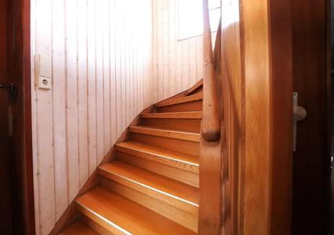 Mehrfamilienhaus, Wohnhaus Asperg - 6 Zimmer, 130 m&sup2;, 399.000&euro; | Angebot:24598399