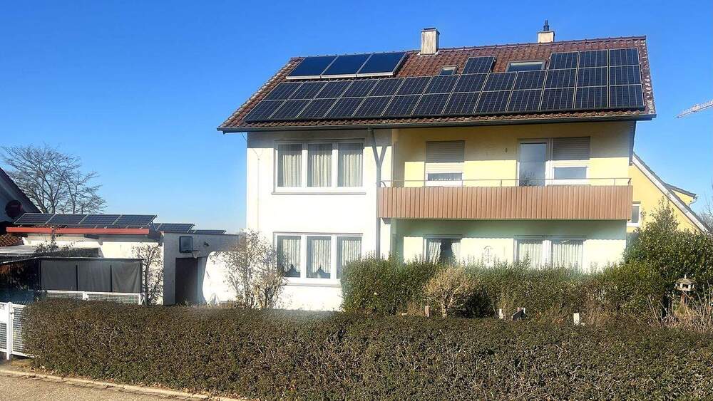 Gelegenheit: Zweifamilienhaus mit großem Grundstück mit Ausbaumöglichkeit in Hohenwart 6 zimmer