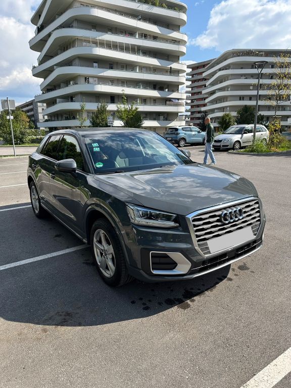 Audi Q2 134.000 km 17.999 € Esslingen 73732