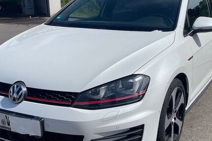 VW Golf 136.000 km 15.450 &euro; Holzgerlingen 71088