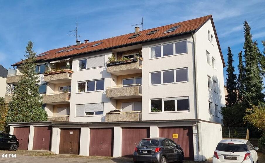 Sonnige 3 12-Zimmer-Wohnung mit gehobener Ausstattung und Balkon