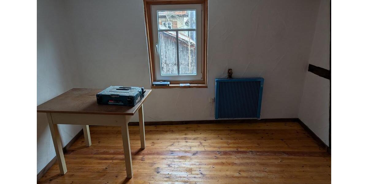 Bauernhaus, Landhaus Rottenburg am Neckar - 7 Zimmer, 200 m&sup2;, 1.750&euro; | Angebot:24371016