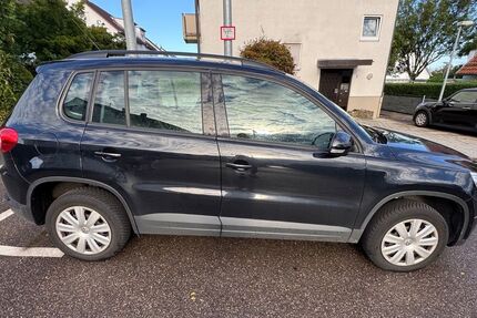 VW Tiguan 107.000 km 8.600 € Fellbach 70736