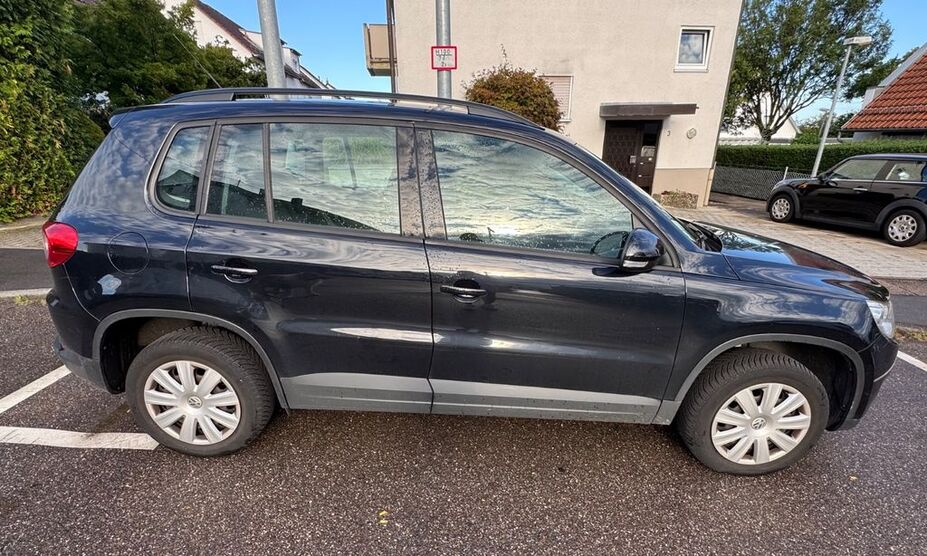 VW Tiguan 107.000 km 8.600 € Fellbach 70736