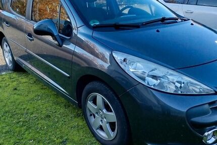 Peugeot 207 120.500 km 2.750 &euro; ROHRDORF 72229